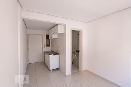 Sala/Quarto/Cozinha de kitnet/studio para alugar com 1 quarto, 22m² em Centro Histórico, Porto Alegre