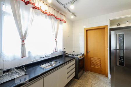 Apartamento à venda com 150m², 3 quartos e 3 vagasCozinha 