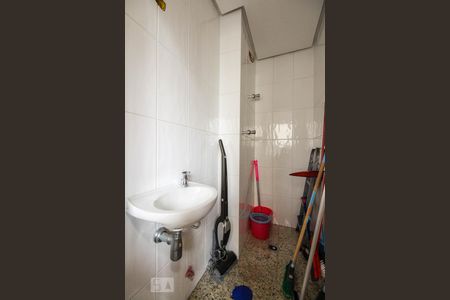 Apartamento à venda com 150m², 3 quartos e 3 vagasBanheiro de serviço 