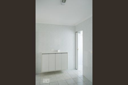 Apartamento para alugar com 70m², 2 quartos e 1 vagaCOZINHA