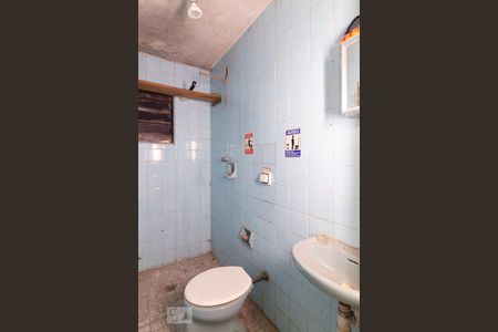 Casa à venda com 160m², 3 quartos e 2 vagasBanheiro - Piso Térreo