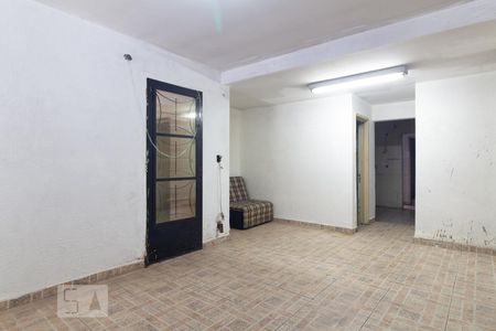 Casa à venda com 160m², 3 quartos e 2 vagasSala - Piso Térreo