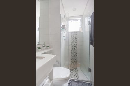 Banheiro de casa de condomínio à venda com 2 quartos, 62m² em Vila Ipê, Campinas