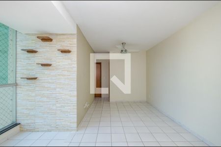 Sala de apartamento para alugar com 3 quartos, 70m² em Carlos Prates, Belo Horizonte