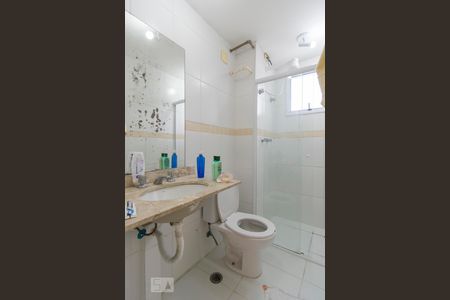 Banheiro de apartamento à venda com 2 quartos, 57m² em Vila Cruz das Almas, São Paulo