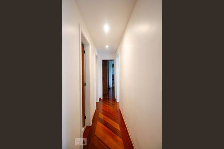 Apartamento para alugar com 170m², 3 quartos e 2 vagasCorredor