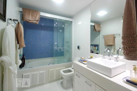 Apartamento para alugar com 170m², 3 quartos e 2 vagasBanheiro da Suíte