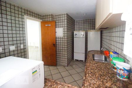 Apartamento para alugar com 170m², 3 quartos e 2 vagasÁrea comum - Salão de festas