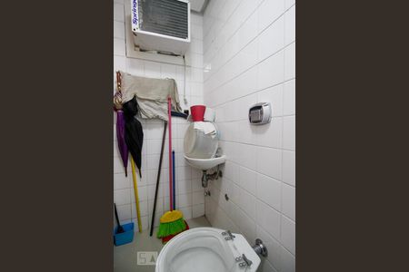 Apartamento para alugar com 170m², 3 quartos e 2 vagasBanheiro de Serviço