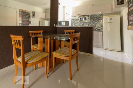Apartamento à venda com 45m², 2 quartos e 1 vaga Apartamento à venda com 45m², 2 quartos e 1 vagasala de jantar