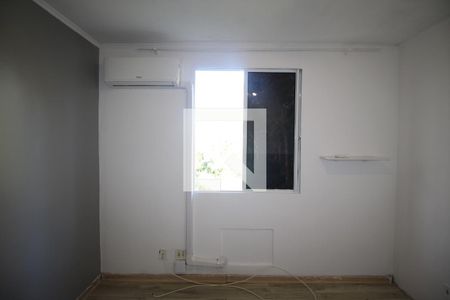 Quarto 2 de apartamento à venda com 2 quartos, 45m² em Protásio Alves, Porto Alegre