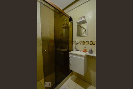 Banheiro de apartamento para alugar com 2 quartos, 70m² em Maracanã, Rio de Janeiro