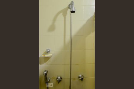 Banheiro de apartamento para alugar com 2 quartos, 70m² em Maracanã, Rio de Janeiro