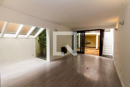 Sala de casa de condomínio à venda com 4 quartos, 218m² em Jardim Bonfiglioli, São Paulo