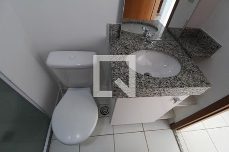 Apartamento à venda com 75m², 2 quartos e 1 vagaBanheiro do corredor
