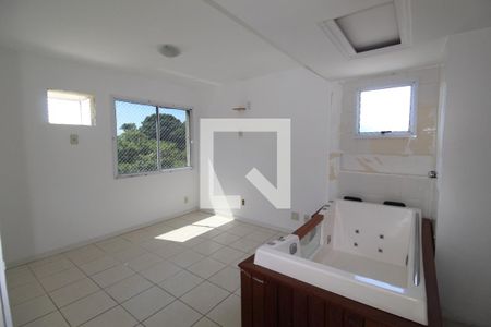 Suíte de apartamento para alugar com 2 quartos, 75m² em Jacarepaguá, Rio de Janeiro
