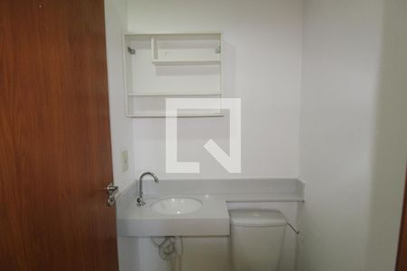Apartamento à venda com 75m², 2 quartos e 1 vagaBanheiro da suíte 