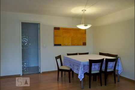 Sala  de apartamento para alugar com 2 quartos, 80m² em Vila Nova Conceição, São Paulo