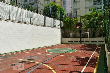 Apartamento para alugar com 80m², 2 quartos e 1 vagaÁrea Comum