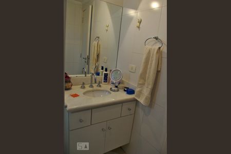 Apartamento para alugar com 80m², 2 quartos e 1 vagaBanheiro