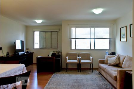 Sala  de apartamento para alugar com 2 quartos, 80m² em Vila Nova Conceição, São Paulo