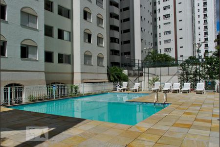 Apartamento para alugar com 80m², 2 quartos e 1 vagaPiscina