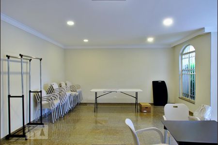 Apartamento para alugar com 80m², 2 quartos e 1 vagaÁrea Comum