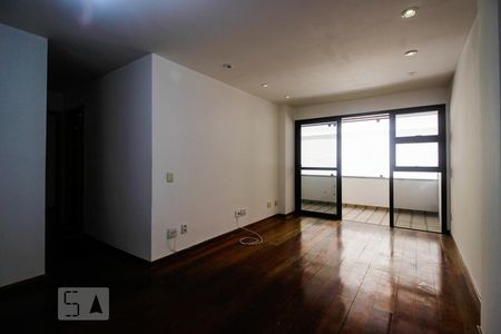 Sala de apartamento para alugar com 2 quartos, 84m² em Recreio dos Bandeirantes, Rio de Janeiro