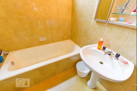 Apartamento à venda com 226m², 3 quartos e 2 vagasBanheiro