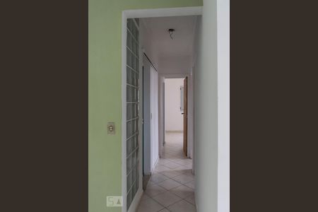 Sala (Corredor) de apartamento para alugar com 3 quartos, 70m² em Saúde, São Paulo