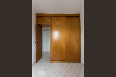 Quarto 2 (Armários) de apartamento para alugar com 3 quartos, 70m² em Saúde, São Paulo