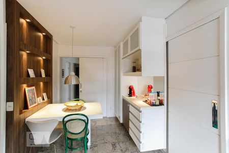 Apartamento para alugar com 190m², 4 quartos e 3 vagasCozinha 