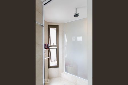 Apartamento para alugar com 190m², 4 quartos e 3 vagasBanheiro da da Suíte 1