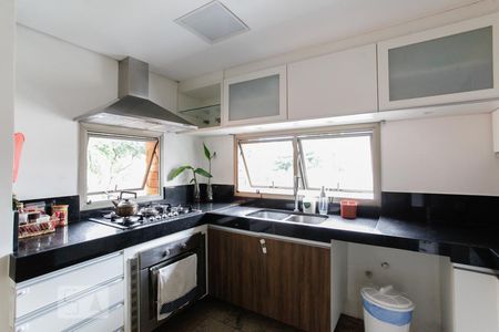 Apartamento para alugar com 190m², 4 quartos e 3 vagasCozinha 