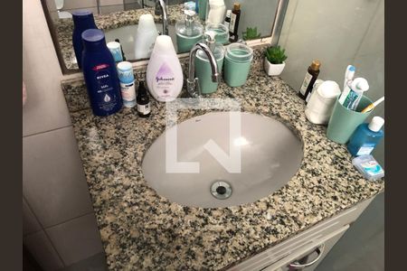 Apartamento para alugar com 55m², 2 quartos e sem vagaBanheiro