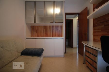 Quarto 1 de apartamento para alugar com 4 quartos, 140m² em Vila Suzana, São Paulo