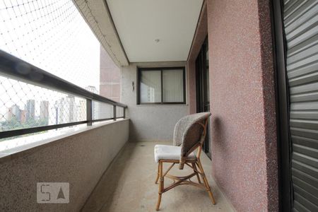 Varanda de apartamento para alugar com 4 quartos, 140m² em Vila Suzana, São Paulo