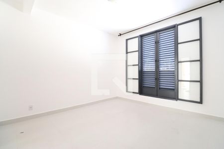 Quarto 1 de casa para alugar com 2 quartos, 104m² em Água Branca, São Paulo
