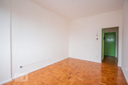 Sala de kitnet/studio para alugar com 1 quarto, 24m² em Centro, Rio de Janeiro