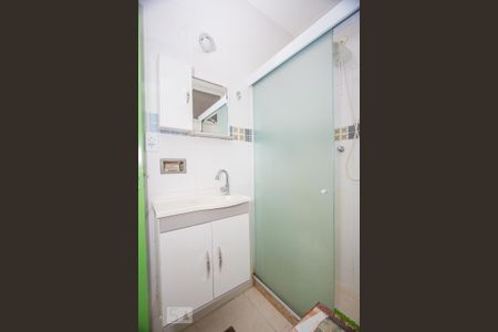 Banheiro de kitnet/studio para alugar com 1 quarto, 24m² em Centro, Rio de Janeiro