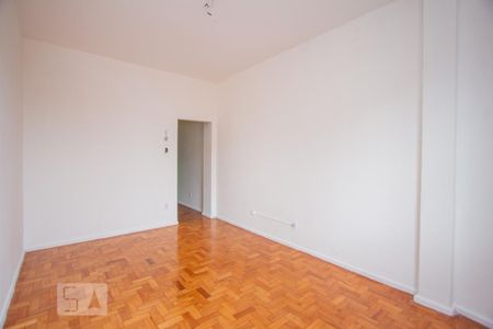 Sala de kitnet/studio para alugar com 1 quarto, 24m² em Centro, Rio de Janeiro