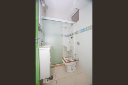 Banheiro de kitnet/studio para alugar com 1 quarto, 24m² em Centro, Rio de Janeiro