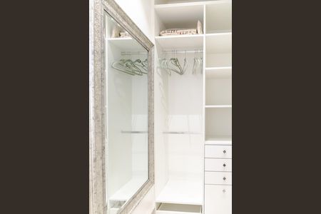 Apartamento à venda com 72m², 1 quarto e sem vagaCloset - Quarto - Suíte