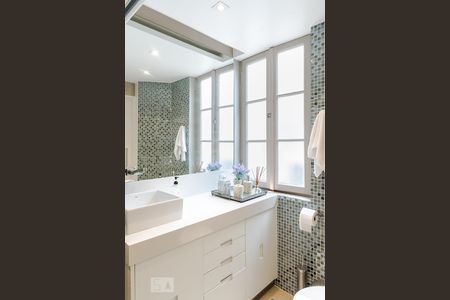 Apartamento à venda com 72m², 1 quarto e sem vagaBanheiro - Suíte