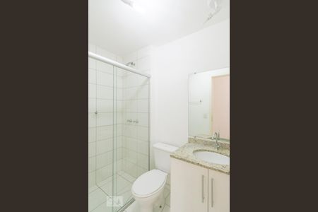 Banheiro de apartamento para alugar com 2 quartos, 57m² em Umuarama, Osasco