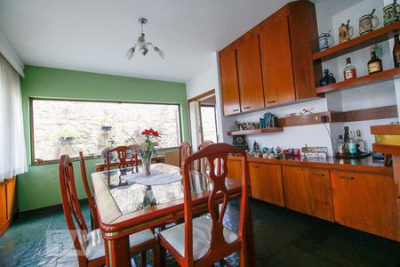 Sala de casa para alugar com 6 quartos, 380m² em Vila Lúcia, São Paulo