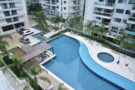 Apartamento para alugar com 78m², 2 quartos e 1 vagaÁrea comum - Piscina