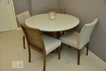 Sala de apartamento para alugar com 2 quartos, 78m² em Jacarepaguá, Rio de Janeiro