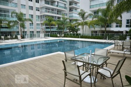 Apartamento para alugar com 78m², 2 quartos e 1 vagaÁrea comum - Piscina