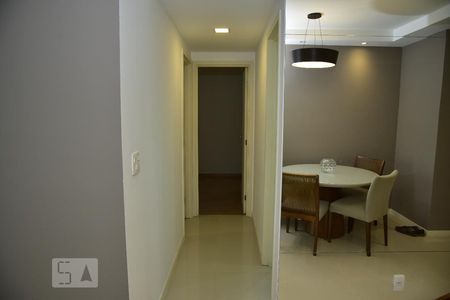Apartamento para alugar com 78m², 2 quartos e 1 vagaCorredor
